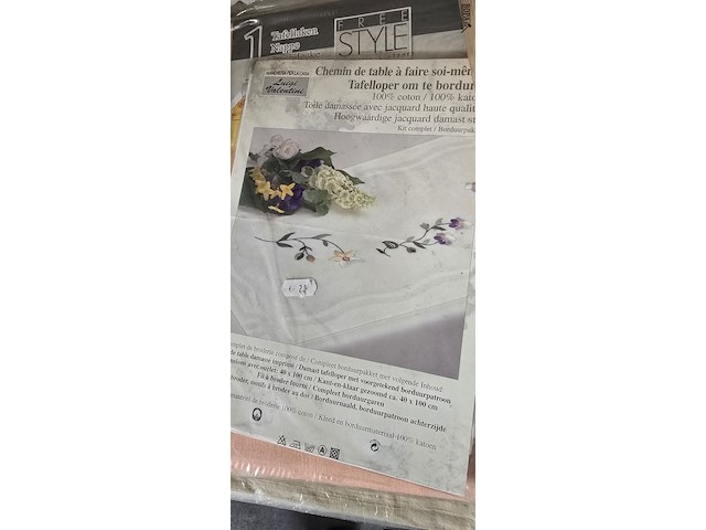Lot 126 - diverse tafellakens 10 stuks - afbeelding 8 van  10