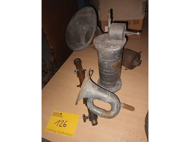 Lot 126 - diversen. 3 stuks - afbeelding 1 van  5