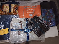 Lot 126 - handtassen en draagtassen. 17 stuks - afbeelding 4 van  4