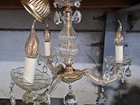 Lot 126 - klassieke kroonluchter in glas en messing/bronskleurig - afbeelding 1 van  4