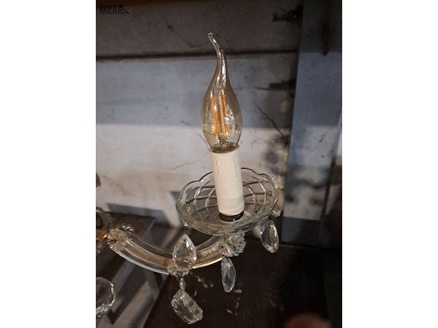 Lot 126 - klassieke kroonluchter in glas en messing/bronskleurig - afbeelding 2 van  4