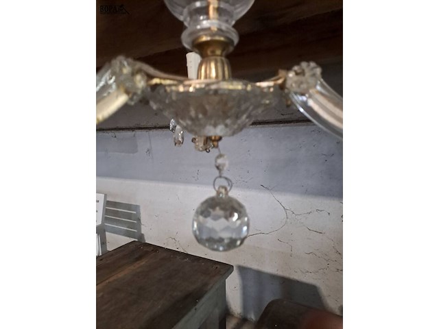 Lot 126 - klassieke kroonluchter in glas en messing/bronskleurig - afbeelding 4 van  4