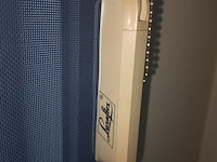 Lot 126 - lamellen gordijn luxaflex. 5 stuks - afbeelding 2 van  3