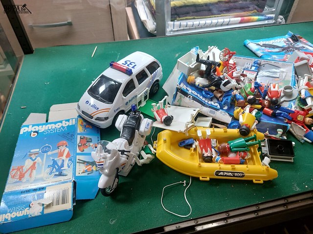 Lot 126 - lot playmobil - afbeelding 3 van  3
