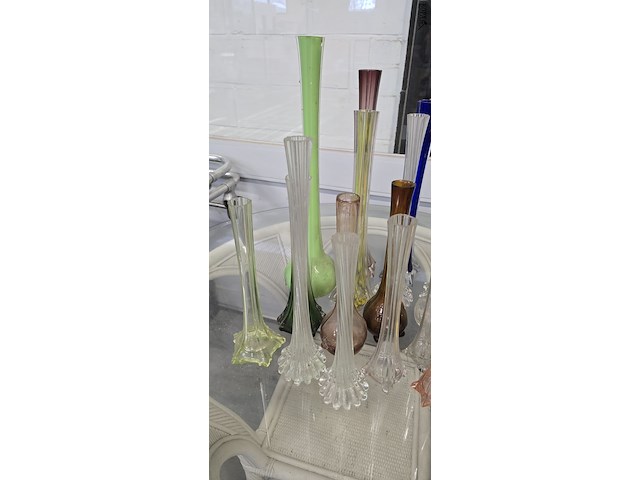 Lot 126 - lot solifleur vazen ong 19 stuks - afbeelding 2 van  4