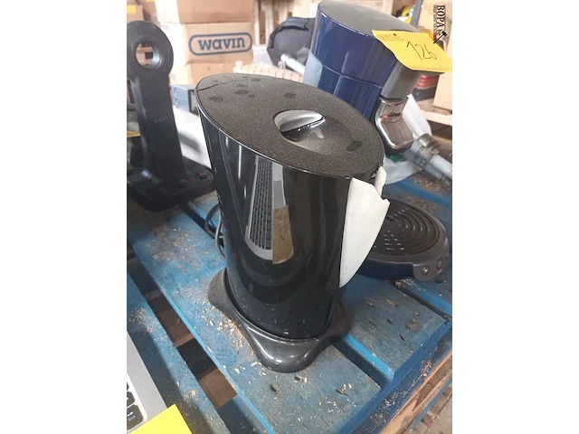 Lot 126 - senseo en waterkoker - afbeelding 3 van  4