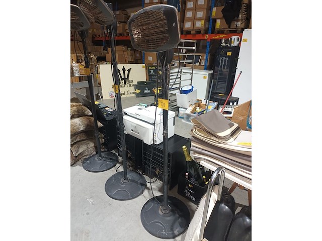 Lot 126 - terrasverwarmer tuv - afbeelding 2 van  3