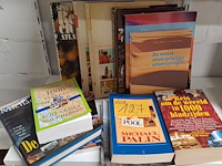 Lot 127 - boeken over wereldreizen 12 stuks - afbeelding 1 van  3