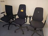 Lot 127 - bureaustoel. 3 stuks - afbeelding 1 van  3