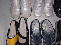 Lot 127 - damesschoenen - afbeelding 2 van  4