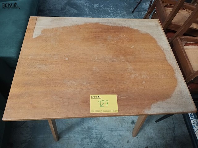 Lot 127 - houten keukentafel - afbeelding 3 van  3