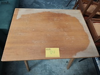 Lot 127 - houten keukentafel - afbeelding 3 van  3