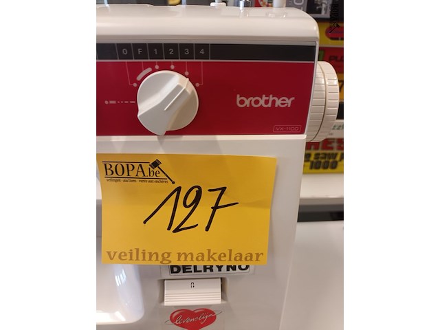 Lot 127 - naaimachine - afbeelding 2 van  3