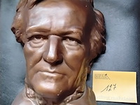 Lot 127 - vintage buste richard wagner - afbeelding 1 van  3