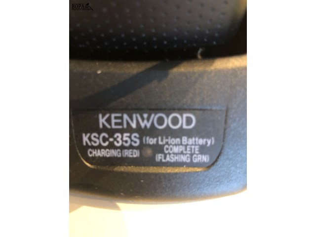 Lot 127 - walkie talkies kenwood - afbeelding 3 van  4