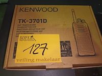 Lot 127 - walkie talkies kenwood - afbeelding 4 van  4