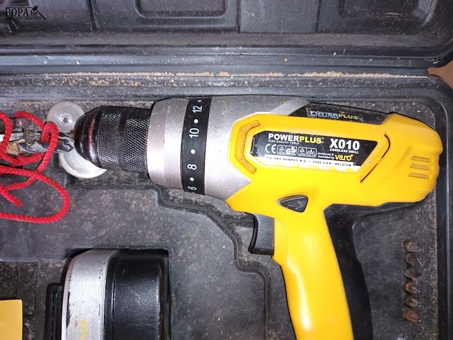 Lot 128 - accu boormachine powerplus - afbeelding 2 van  3