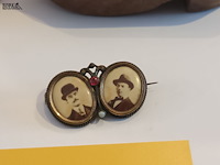 Lot 128 - antieke doosjes, bril en broche - afbeelding 2 van  6