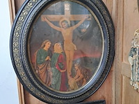 Lot 128 - groot lot diverse religieuze wanddecoratie - afbeelding 4 van  7