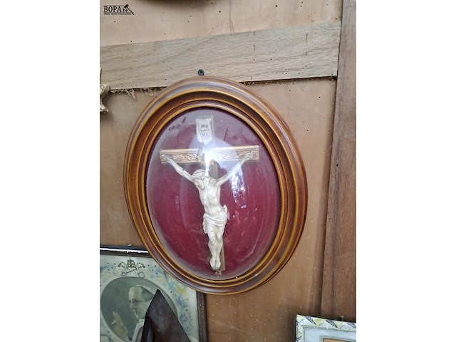 Lot 128 - groot lot diverse religieuze wanddecoratie - afbeelding 5 van  7