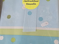 Lot 128 - herbruikbare papieren tafellakens 8 stuks - afbeelding 4 van  8