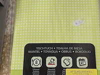 Lot 128 - herbruikbare papieren tafellakens 8 stuks - afbeelding 5 van  8