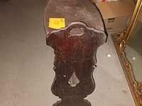 Lot 128 - houten bijzettafeltje - afbeelding 2 van  2