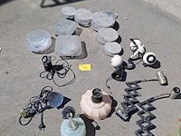 Lot 128 - lot vintage lampen en armaturen en lichtbak christofle - afbeelding 1 van  7