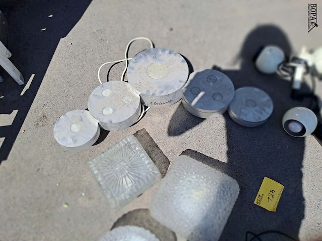 Lot 128 - lot vintage lampen en armaturen en lichtbak christofle - afbeelding 2 van  7