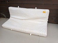 Lot 128 - matras - afbeelding 1 van  2