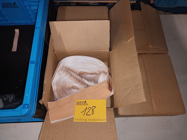 Lot 128 - rollen wondpleister. 4 stuks - afbeelding 1 van  4