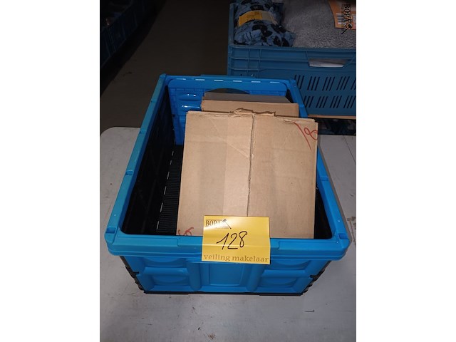 Lot 128 - rollen wondpleister. 4 stuks - afbeelding 4 van  4