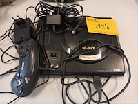 Lot 128 - sega mega drive 16-bit - afbeelding 1 van  3