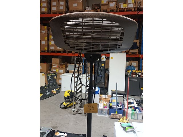 Lot 128 - terrasverwarmer tuv - afbeelding 1 van  3