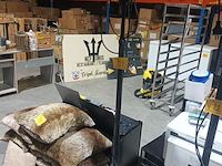 Lot 128 - terrasverwarmer tuv - afbeelding 2 van  3