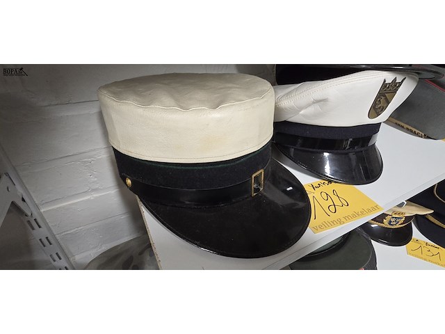 Lot 128 - zwitserland 4 kepies - afbeelding 3 van  5