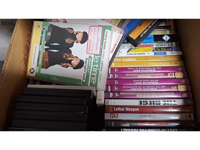 Lot 129 - doos diverse dvd's - afbeelding 3 van  3