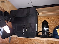 Lot 129 - fietsbenodigdheden. 11 stuks - afbeelding 4 van  5