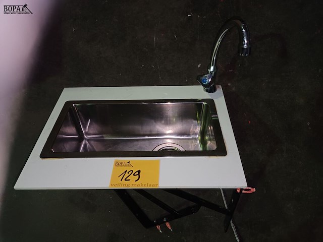 Lot 129 - handwasbak - afbeelding 1 van  4