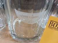 Lot 129 - ijsemmer moët en waterkannen. 4 stuks - afbeelding 2 van  3