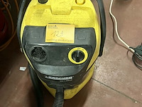 Lot 129 - karcher wd5.200m met droogzuiger zonder accessoires - afbeelding 1 van  3