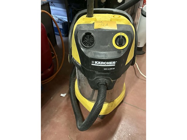 Lot 129 - karcher wd5.200m met droogzuiger zonder accessoires - afbeelding 2 van  3