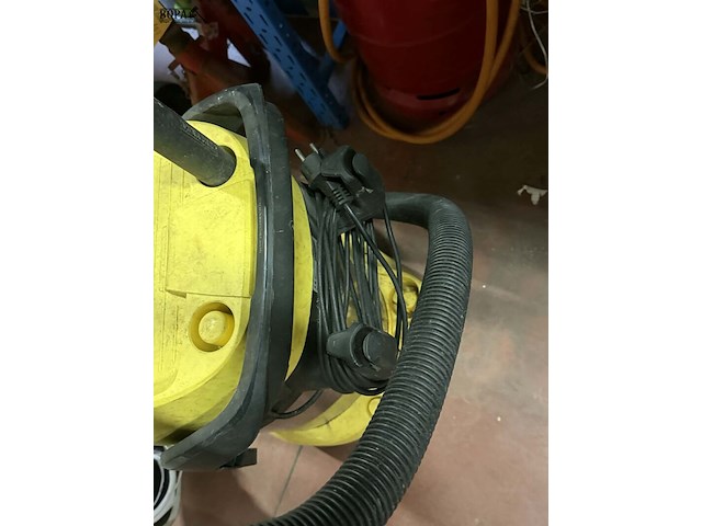 Lot 129 - karcher wd5.200m met droogzuiger zonder accessoires - afbeelding 3 van  3