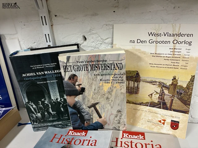 Lot 129 - lot geschiedenisboeken - 5 stuks - afbeelding 3 van  3