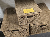 Lot 129 - rotan manden met deksel 3 stuks - afbeelding 1 van  3