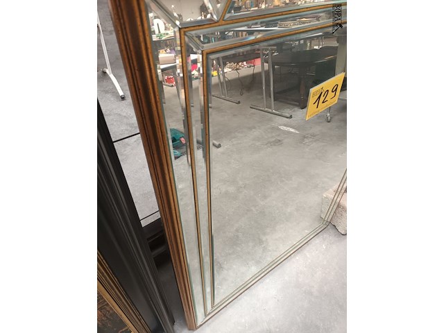 Lot 129 - vergulde spiegel deknudt - afbeelding 3 van  4