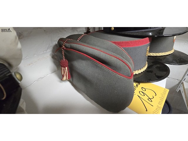 Lot 129 - zwitserland 3 kepies + 1 schuitje - afbeelding 2 van  5