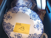 Lot 13 - antiek servies