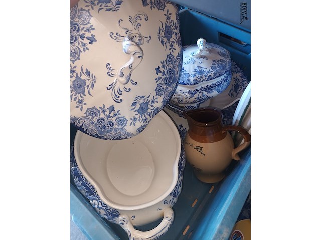 Lot 13 - antiek servies - afbeelding 2 van  3