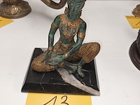 Lot 13 - beeld thaise tempelmuzikant